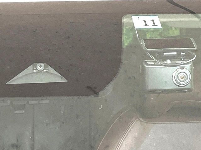 �y�C���e���W�F���g�G�}�[�W�F���V�[�u���[�L�z�t�����g�J�����őO���̎ԗ�����s�҂����m�B�Փ˂������Ȏ��͏Փ˔�Q�y���u���[�L���쓮�A�Փˉ�����T�|�[�g�B�����S�Ƀh���C�u�����y���݂��������܂��B