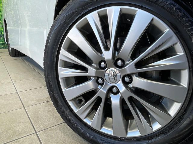 �y����18�C���`�A���~�z�C�[���z�O�ςɃ}�b�`���������A���~�z�C�[���𑕒����Ă���܂��B�e��ЊO�A���~�z�C�[����A�X�^�b�h���X�^�C�����戵�����Ă���܂��B���񂲑��k����������