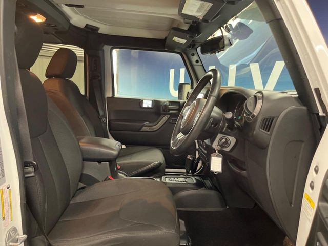 ���V�[�g�̎g�p��:�j��E�ւ�������Ȃ��A�����̒ʂ肫�ꂢ�ȏ�Ԃ��ێ����Ă���܂��B�܂��A�����N���[�j���O�E�R�[�e�B���O�����p�����������܂��B