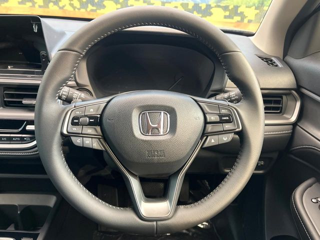 �y�����v�����X�e�A�����O�z�㎿�Ȋv���g�p���邱�ƂŁA��ɂ����������݂ƂĂ��^�]���₷���n���h���ł���