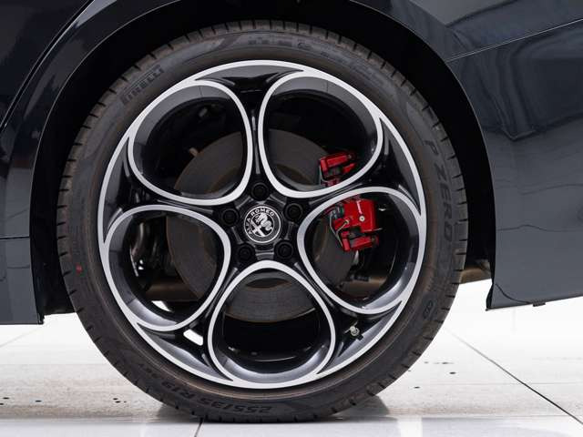 �y �A�y���^�F�蒆�Î� �z���Ђł̎ԗ��m�F�ɉ����A��O�ҋ@��2�Ђ֊Ӓ���˗����A�ԗ���Ԃ��`�F�b�N�B���i���̎��_�Ŗ�����s��������ΑΉ��A���S���Ă��͂��o���邨�Ԃ̏�ԂɎd�グ�܂��B