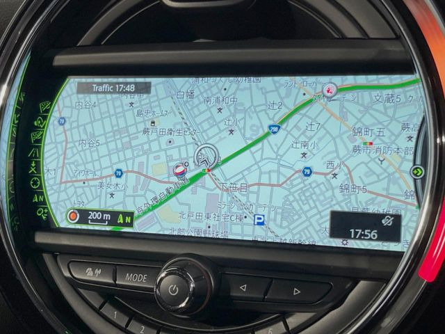 �������i�r:��̊��̂���i�r�́A����������ԓ������o���Ă���܂��B�I�[�f�B�I�@�\���[�����Ă���܂��̂ŁA�^�]�����y���߂܂���