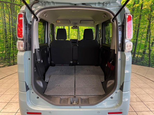 ���i�̂���������ʋ΁A���}���ɏ\���ȉ׎��X�y�[�X���m�ۂ��Ă���܂��B�Z�J���h�V�[�g��|���ƁA�傫�ȉו��̐ύڂ��\�ł���