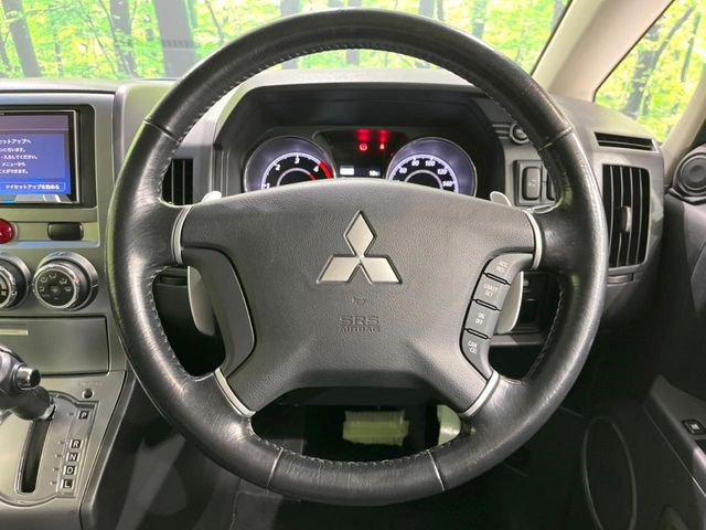 �y�����v�����X�e�A�����O�z�㎿�Ȋv���g�p���邱�ƂŁA��ɂ����������݂ƂĂ��^�]���₷���n���h���ł���