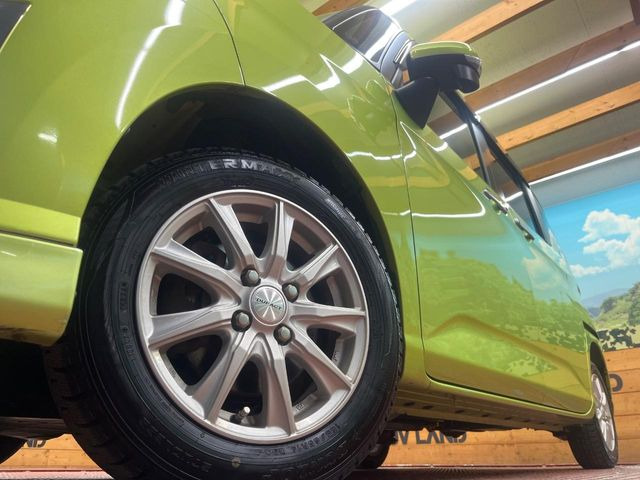 �y14�C���`�A���~�z�C�[���z�O�ςɃ}�b�`�����A���~�z�C�[���𑕒����Ă���܂��B�e��A���~�z�C�[����A�X�^�b�h���X�^�C�����戵�����Ă���܂��B���񂲑��k����������