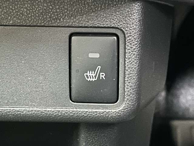 運転席側シートヒーターで座席ポカポカ!