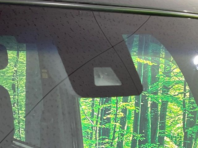 �y�X�}�[�g�A�V�X�g�z���s���ɑO���̎ԗ�����F�����A�Փ˂������Ȏ��͌x��ƃu���[�L�ŏՓˉ���Ɣ�Q�y�����A�V�X�g�B�����S�Ƀh���C�u�����y���݂��������܂��B