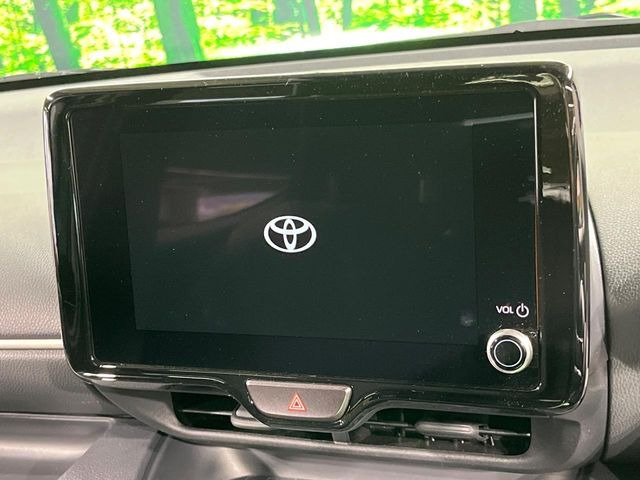 �y8�C���` �f�B�X�v���C�I�[�f�B�I�z���ʂ̃f�B�X�v���C��AppleCarPlay��AndroidAuto�����p�\�B�傫�ȉ�ʂŃX�}�z�i�r�A�v���������p���������܂���