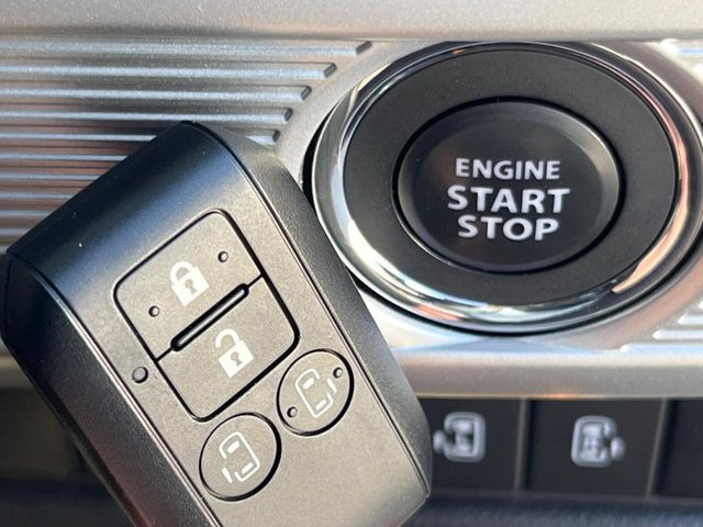 �y�L�[���X�X�^�[�g�V�X�e���z�J�o����|�P�b�g�ɓ��ꂽ�܂܂ł��h�A�̎{���E�������\�ȃX�}�[�g�L�[�𑕔��B�G���W���̃I���E�I�t�����J�M�����o���K�v����������Ƃ��Ă��֗��ł���