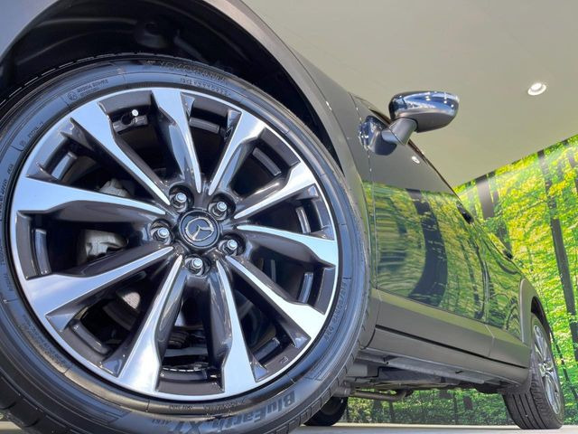 �y����18�C���`�A���~�z�C�[���z�O�ςɃ}�b�`���������A���~�z�C�[���𑕒����Ă���܂��B�e��ЊO�A���~�z�C�[����A�X�^�b�h���X�^�C�����戵�����Ă���܂��B���񂲑��k����������