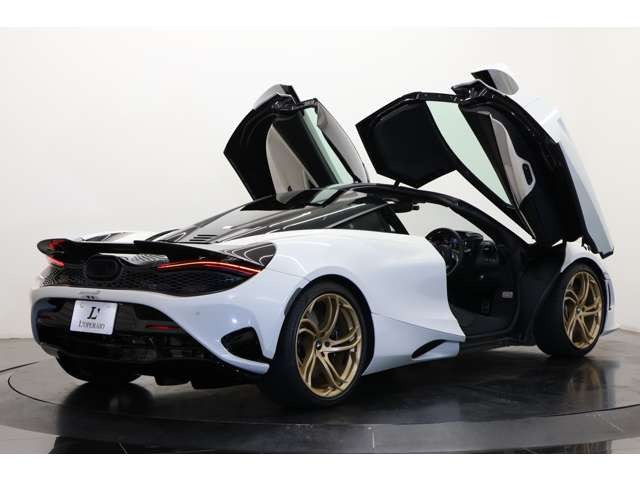 �`���̃f�B�w�h����(�V�U�[�X)�h�A���̗p���A�J���Ɉ� �|�I�ȑ��݊��𔭊��B�X�^�C���b�V���Ȍ����ڂ����łȂ��A�����X�y�[�X�ł����~�肵�₷���݌v�ł��B