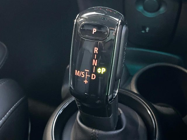 ��MT���[�h�t��AT:�ʏ�͎����ł����Ȃ���ϑ�(�M�A�`�F���W)���h���C�o�[�̑���ɂ���ĈӐ}�I�ɕς�����V�X�e���ł��B����w���i�̃h���C�u�����y���݂��������܂�!