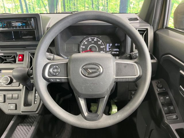 【ステアリングスイッチ】運転中、前方から目線をそらすことなく、オーディオ等の操作が可能な便利機能!安心&快適なドライブを演出してくれます♪