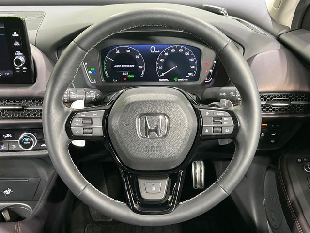 �y�����v�����X�e�A�����O�z�㎿�Ȋv���g�p���邱�ƂŁA��ɂ����������݂ƂĂ��^�]���₷���n���h���ł���