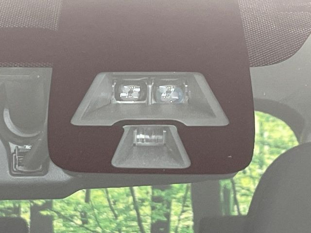 �y�G�}�[�W�F���V�[�u���[�L�z���s���ɑO���̎ԗ�����F�����A�Փ˂������Ȏ��͌x��ƃu���[�L�ŏՓˉ���Ɣ�Q�y�����A�V�X�g�B�����S�Ƀh���C�u�����y���݂��������܂��B