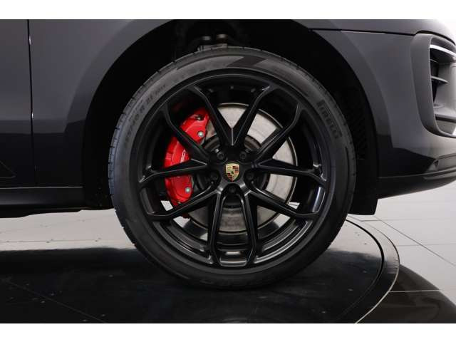 ���Ђł���]�̑������ԂƂȂ�܂��̂ŁA�������̂��q�l�͂����ڂ̂��A�������҂����Ă���܂��B