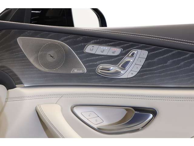 �����ł����肵�����s���\���ւ�2022�N��GT4�h�A�N�[�y�B�h���C�o�[�̊������h������{�i�p�t�H�[�}���X�J�[�B