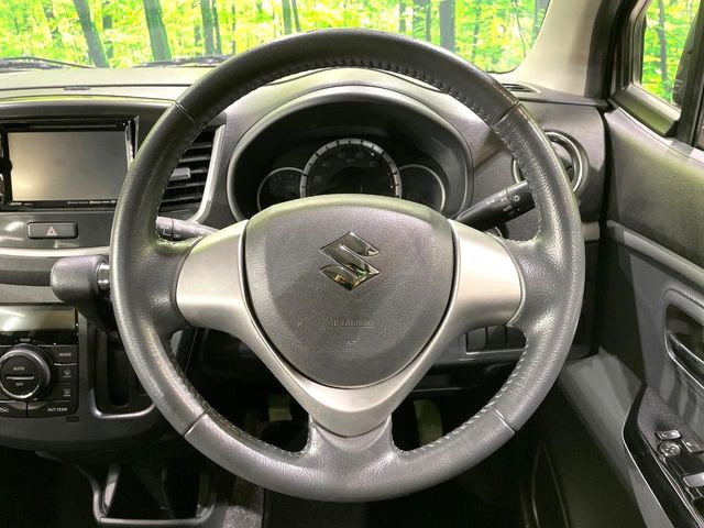 �y�����v�����X�e�A�����O�z�㎿�Ȋv���g�p���邱�ƂŁA��ɂ����������݂ƂĂ��^�]���₷���n���h���ł���