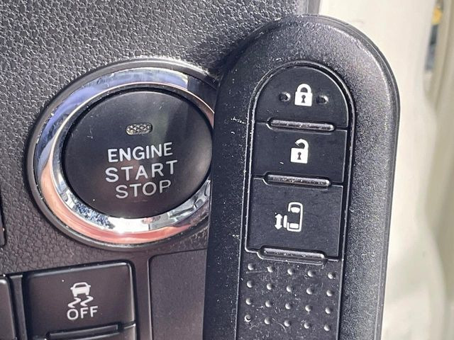 �y�L�[�t���[�V�X�e���z�J�o����|�P�b�g�ɓ��ꂽ�܂܂ł��h�A�̎{���E�������\�ȃX�}�[�g�L�[�𑕔��B�G���W���̃I���E�I�t�����J�M�����o���K�v����������Ƃ��Ă��֗��ł���