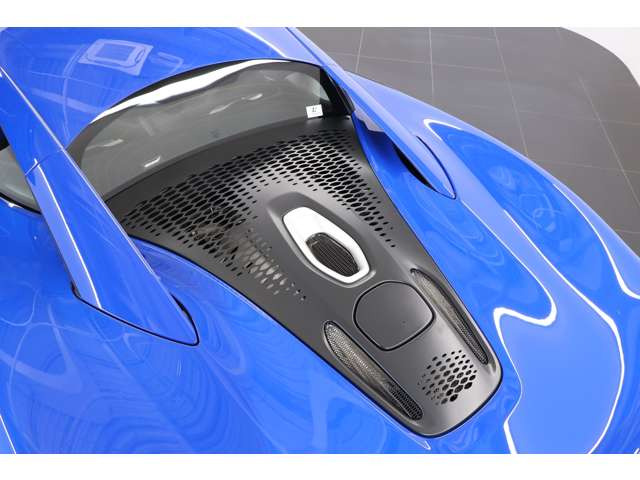 3.0L V�^6�C��DOHC�c�C���^�[�{+���[�^�[�A�G���W��:585ps/59.7kgm ���[�^�[:95ps/22.9kgm �V�X�e��:680ps/73.4kgm