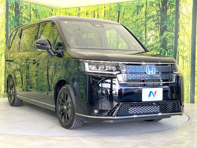 高透明度のガラス皮膜で撥水はもちろん、上質なツヤ・光沢を実現。紫外線や酸性雨から大切な愛車を保護し、色あせ・劣化を防止。「弾スプラッシュコート」、「弾プリミッサコート」からお選びいただけます。