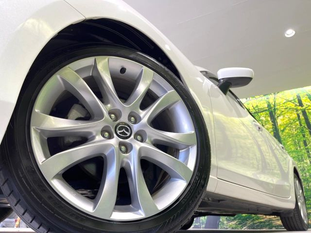 �y����19�C���`�A���~�z�C�[���z�O�ςɃ}�b�`���������A���~�z�C�[���𑕒����Ă���܂��B�e��ЊO�A���~�z�C�[����A�X�^�b�h���X�^�C�����戵�����Ă���܂��B���񂲑��k����������