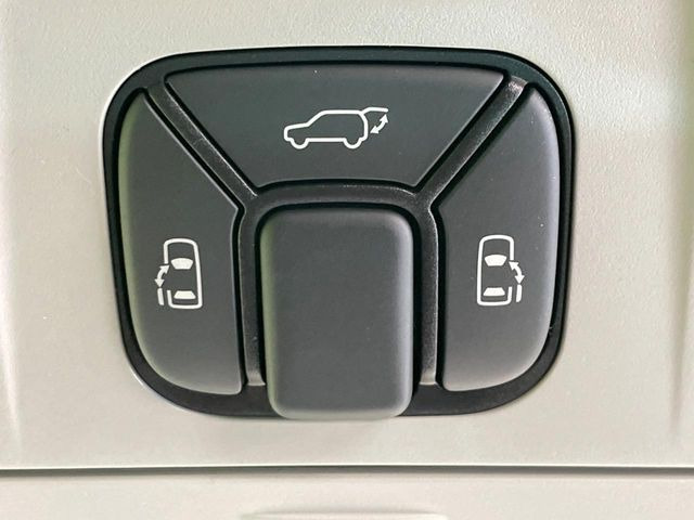 �y�����p���[�X���C�h�h�A�z�X�}�[�g�L�[��^�]�Ȃ̃X�C�b�`�Ō�ȗ����X���C�h�h�A�̊J���\���d��������͂����ăh�A���J����K�v�������A�����Ȃ��q�l�ł��ȒP�ɊJ���߂ł����K�ł���