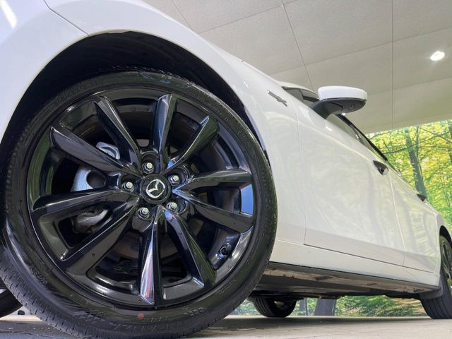 �y����18�C���`�A���~�z�C�[���z�O�ςɃ}�b�`���������A���~�z�C�[���𑕒����Ă���܂��B�e��ЊO�A���~�z�C�[����A�X�^�b�h���X�^�C�����戵�����Ă���܂��B���񂲑��k����������