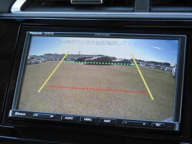 �o�b�N�J�����𑕔����Ă���܂��B���Ԏ��ɑ�ϖ𗧂��܂����^�]�����ȕ��̖����ɂȂ��Ă���܂��B