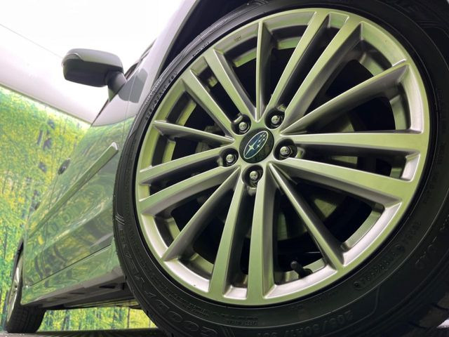 �y����17�C���`�A���~�z�C�[���z�O�ςɃ}�b�`���������A���~�z�C�[���𑕒����Ă���܂��B�e��ЊO�A���~�z�C�[����A�X�^�b�h���X�^�C�����戵�����Ă���܂��B���񂲑��k����������