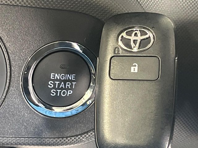 �y�L�[�t���[�V�X�e���z�J�o����|�P�b�g�ɓ��ꂽ�܂܂ł��h�A�̎{���E�������\�ȃX�}�[�g�L�[�𑕔��B�G���W���̃I���E�I�t�����J�M�����o���K�v����������Ƃ��Ă��֗��ł���