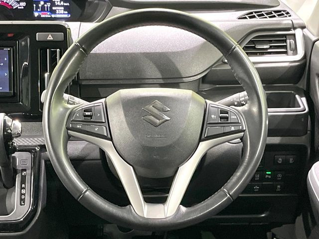 �y�����v�����X�e�A�����O�z�㎿�Ȋv���g�p���邱�ƂŁA��ɂ����������݂ƂĂ��^�]���₷���n���h���ł���