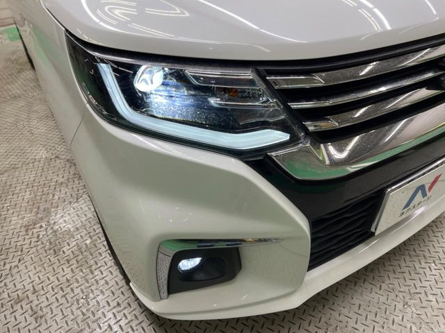 �yLED�w�b�h���C�g�z���V����ԑ��s�����ǍD�Ȏ��E���m�ۂ����S���ĉ^�]�ł��鍂�P�xLED�w�b�h���C�g�𑕔�!�_�����x�������A����d�͂��}�����Ă��܂��B