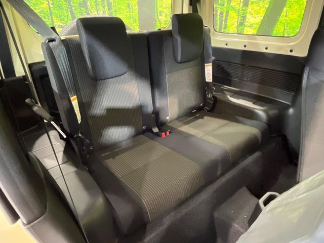 ���i���ȃI���W�i���t���A�}�b�g���I�v�V�����ɂĂ��p�ӂ��Ă���܂��B���D���ȃf�U�C����J���[�����Ԃɍ��킹�đI��ł����������Ƃ��ł��܂���