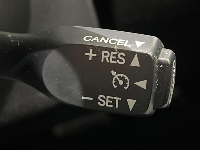 �y�N���[�Y�R���g���[���z�������H�����N���N���s�B�A�N�Z���𗣂��Ă���葬�x�ő��s���ł��A�������^�]���̕��S���y��!�����E�������ȒP�ȃX�C�b�`����Œ����ł��܂��B