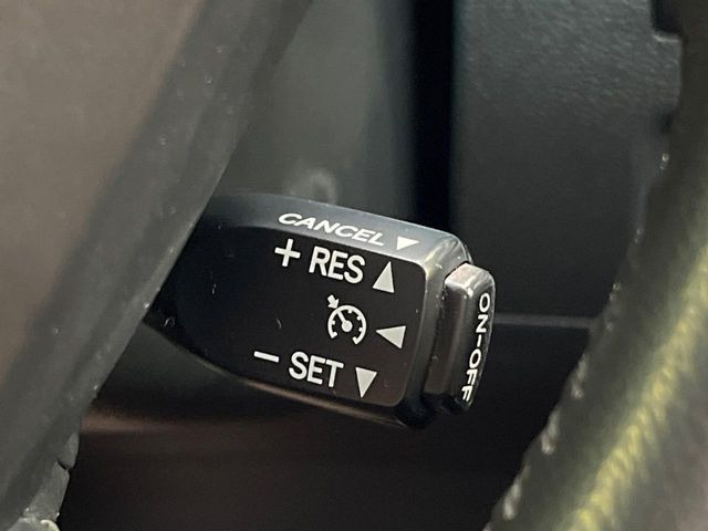 �y�N���[�Y�R���g���[���z�������H�����N���N���s�B�A�N�Z���𗣂��Ă���葬�x�ő��s���ł��A�������^�]���̕��S���y��!�����E�������ȒP�ȃX�C�b�`����Œ����ł��܂��B