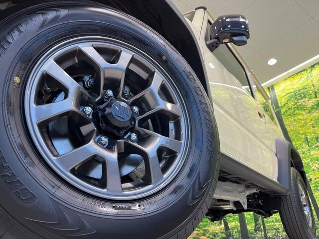 �y����15�C���`�A���~�z�C�[���z�O�ςɃ}�b�`���������A���~�z�C�[���𑕒����Ă���܂��B�e��ЊO�A���~�z�C�[����A�X�^�b�h���X�^�C�����戵�����Ă���܂��B���񂲑��k����������