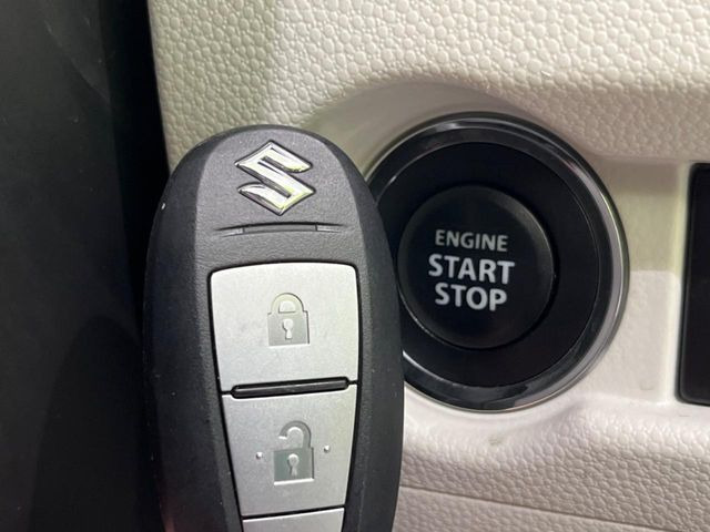 �y�L�[���X�X�^�[�g�V�X�e���z�J�o����|�P�b�g�ɓ��ꂽ�܂܂ł��h�A�̎{���E�������\�ȃX�}�[�g�L�[�𑕔��B�G���W���̃I���E�I�t�����J�M�����o���K�v����������Ƃ��Ă��֗��ł���