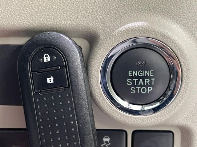 �y�X�}�[�g�L�[�z�J�o����|�P�b�g�ɓ��ꂽ�܂܂ł��h�A�̎{���E�������\�ȃX�}�[�g�L�[�𑕔��B�G���W���̃I���E�I�t�����J�M�����o���K�v����������Ƃ��Ă��֗��ł���