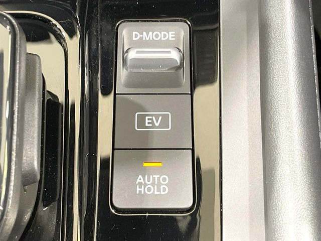 �y�I�[�g�u���[�L�z�[���h�z�M���҂���a�؂Œ�Ԏ��Ƀu���[�L���瑫�𗣂��Ă��A��~��Ԃ�ێ����Ă���܂��B�O�i����Ƃ��̓A�N�Z���𓥂߂Ύ����ŉ��������̂ň��S��X���^�]���y�ɂȂ�܂���