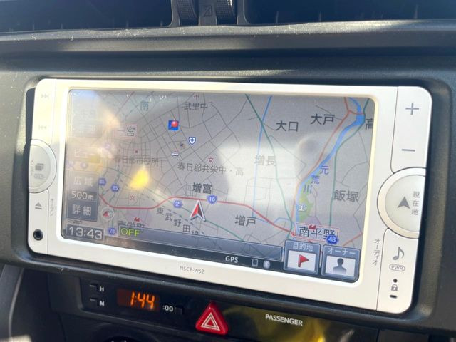 �y�����i�r�z�l�C�̏����i�r�𑕔����Ă���܂��B�i�r�̎g���₷���͂������A�I�[�f�B�I�@�\���[��!�L�����v�◷�s�͂������A�ʋ΂┃�����ȂǕ��i�̃h���C�u���y�����Ȃ�͂���