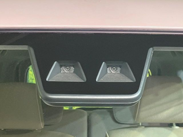 �y�X�}�[�g�A�V�X�g�z���s���ɑO���̎ԗ�����F�����A�Փ˂������Ȏ��͌x��ƃu���[�L�ŏՓˉ���Ɣ�Q�y�����A�V�X�g�B�����S�Ƀh���C�u�����y���݂��������܂��B