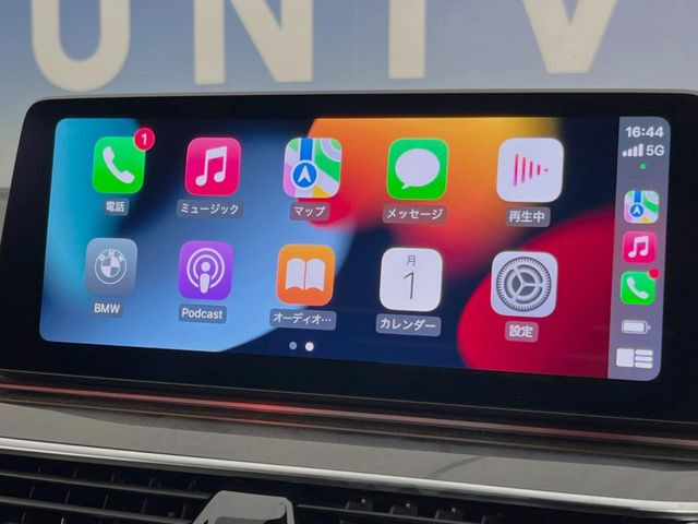 ��Apple Car Play:�X�}�z�Ƃ̗L���ڑ��ŁA�i�r�E�I�[�f�B�I�Đ��ȂǃX�}�z�̃A�v���@�\����ʂł��g����֗��@�\�ł�!