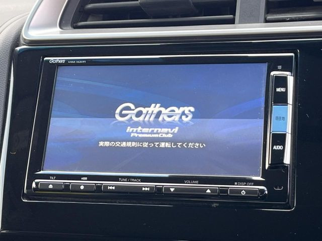 �y�����i�r�z�l�C�̏����i�r�𑕔����Ă���܂��B�i�r�̎g���₷���͂������A�I�[�f�B�I�@�\���[��!�L�����v�◷�s�͂������A�ʋ΂┃�����ȂǕ��i�̃h���C�u���y�����Ȃ�͂���