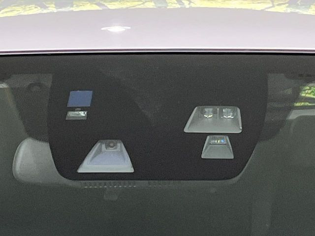 �y�X�}�[�g�u���[�L�T�|�[�g�z���s���ɑO���̎ԗ�����F�����A�Փ˂������Ȏ��͌x��ƃu���[�L�ŏՓˉ���Ɣ�Q�y�����A�V�X�g�B�����S�Ƀh���C�u�����y���݂��������܂��B