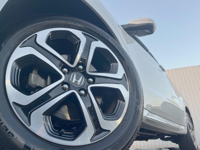 �y�����A���~�z�C�[���z�O�ςɃ}�b�`���������A���~�z�C�[���𑕒����Ă���܂��B�e��ЊO�A���~�z�C�[����A�X�^�b�h���X�^�C�����戵�����Ă���܂��B���񂲑��k����������