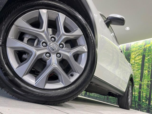 �y����18�C���`�A���~�z�C�[���z�O�ςɃ}�b�`���������A���~�z�C�[���𑕒����Ă���܂��B�e��ЊO�A���~�z�C�[����A�X�^�b�h���X�^�C�����戵�����Ă���܂��B���񂲑��k����������