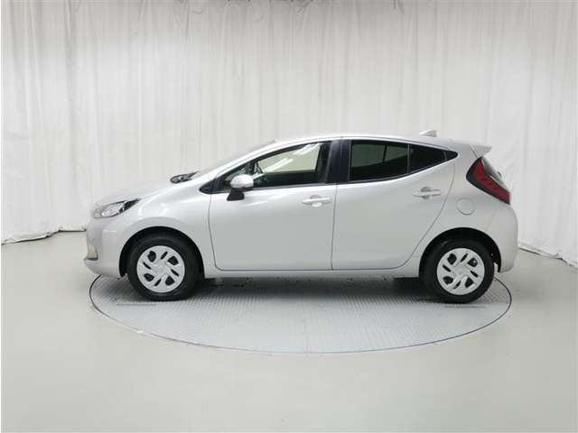 アクア1.5 G E-Four 4WD