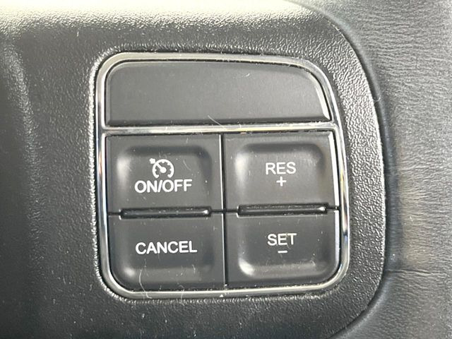 ���I�[�g�N���[�Y�R���g���[��:�������H�⎩���Ԑ�p���H���ɂāA�葬���q���\�ƂȂ�֗��ȋ@�\�ł��B�������ړ��̍ۂł����ɂ����֗��ɂ��g�����������܂���