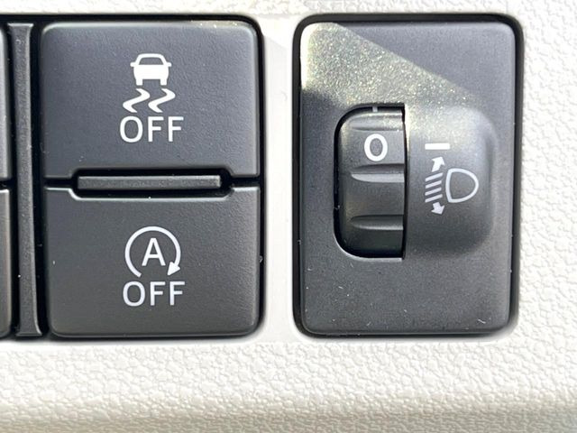 �y������h�~���u�z�ԗ��̉���������m����ƁA�����I�Ɏԗ��̐i�s������ۂ悤�Ɏԗ��𐧌䂵�܂��B�J�̓��ȂǊ���₷���H�ʏ󋵂ł����S�ȉ^�]���\�ł��B